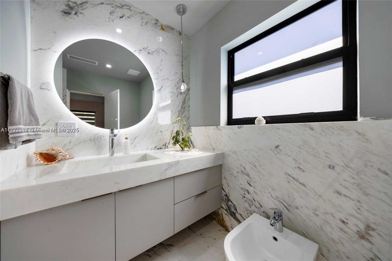 Small Image of 1141 NORTH EAST 90TH ST, Miami Number 30