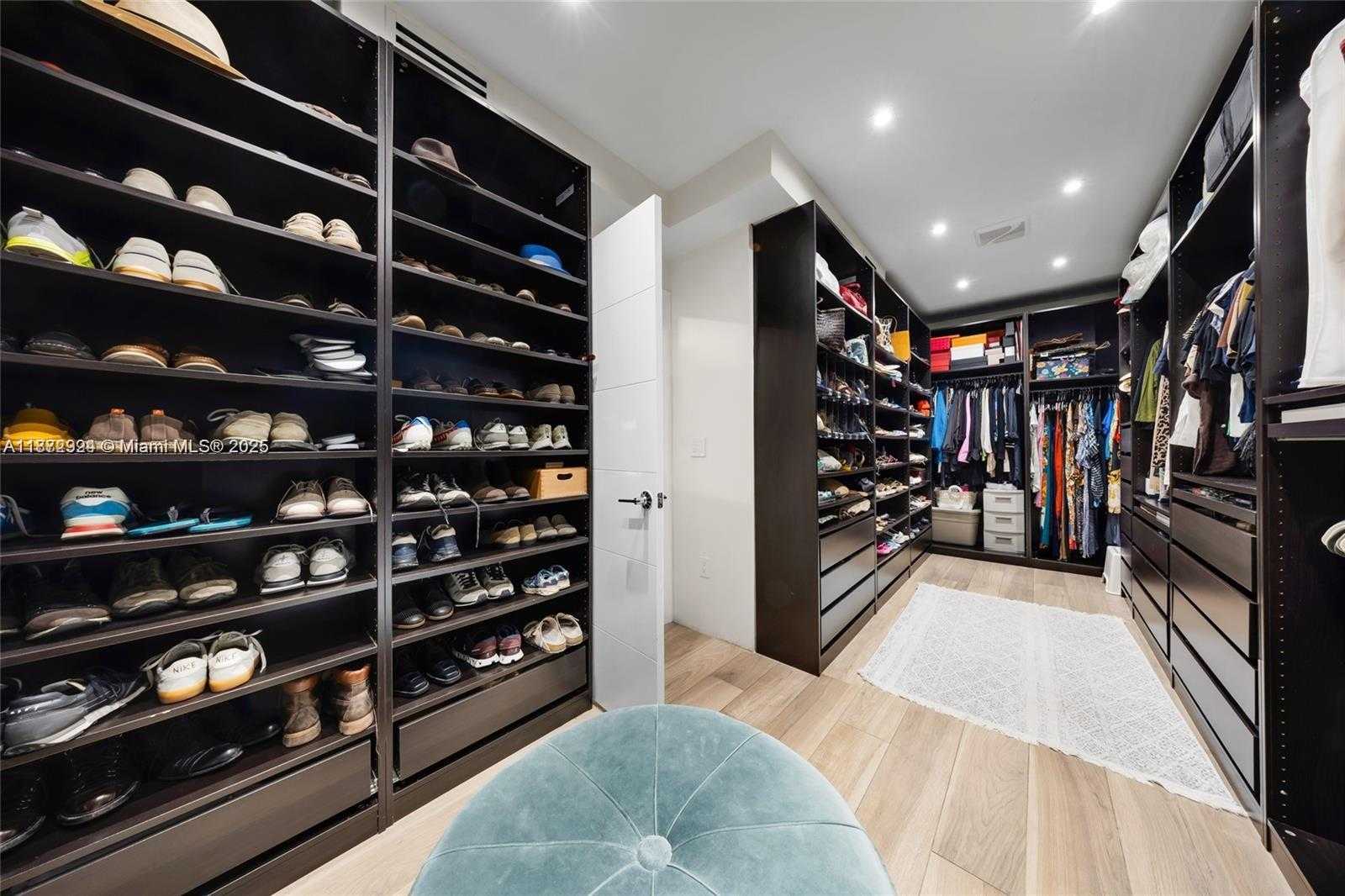 Small Image of 1141 NORTH EAST 90TH ST, Miami Number 31