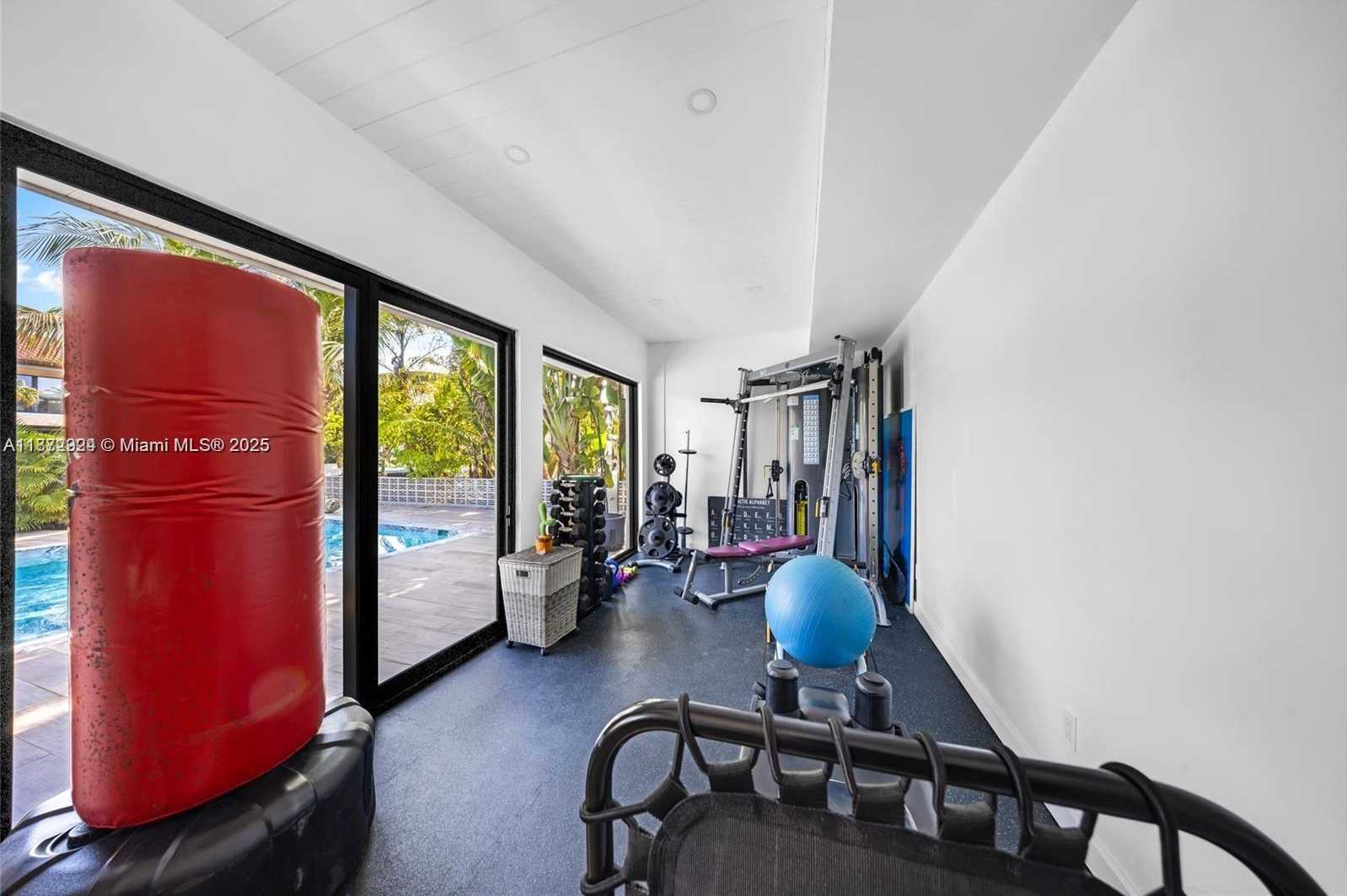 Small Image of 1141 NORTH EAST 90TH ST, Miami Number 43