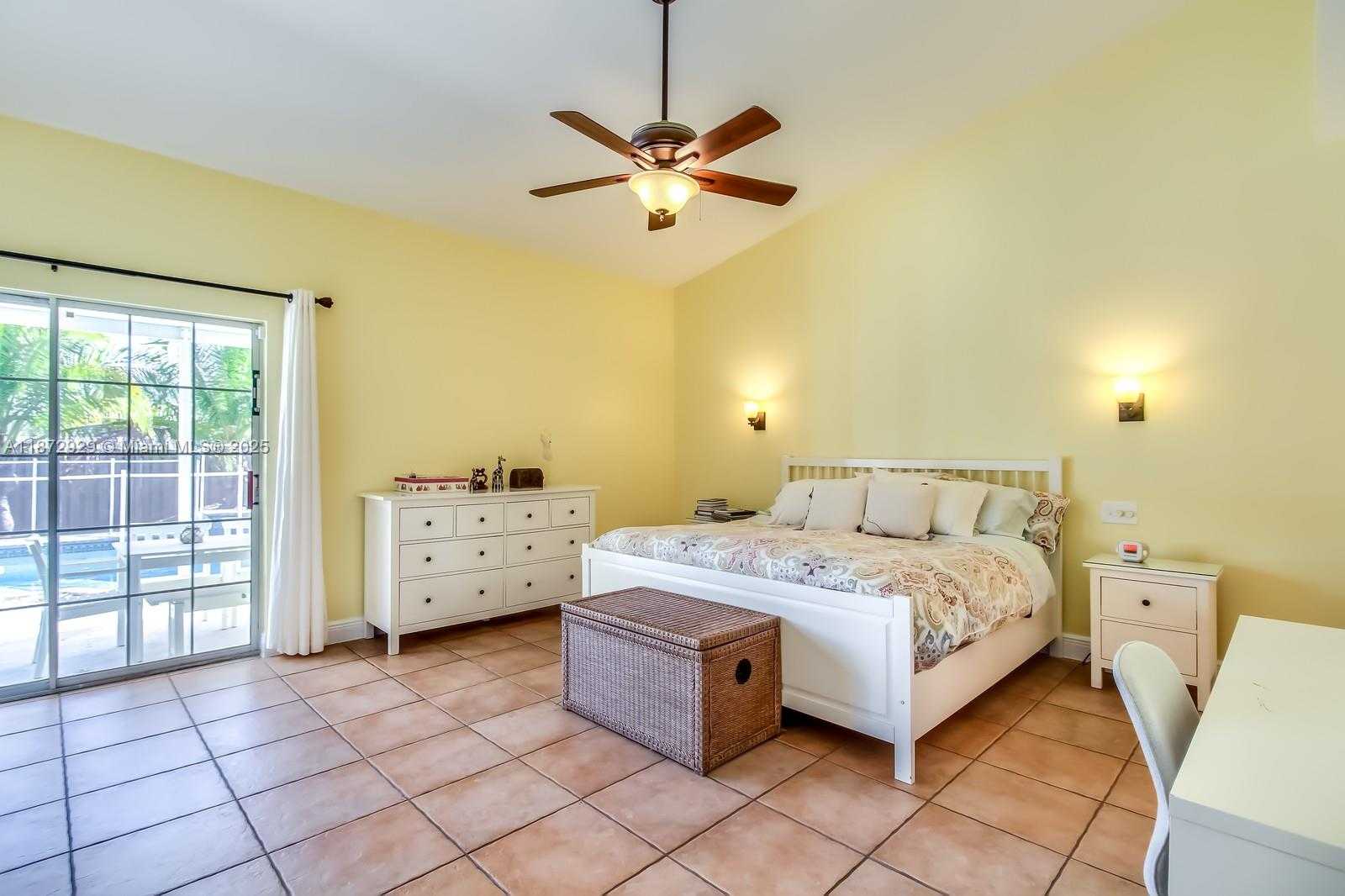 Small Image of 408 SOUTH EAST 6TH ST, Dania Beach Number 15