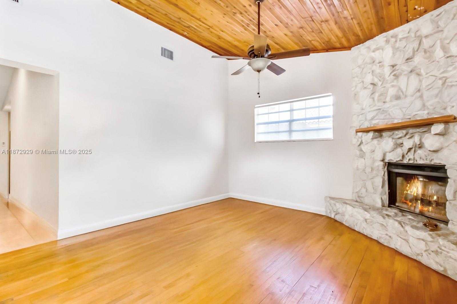 Small Image of 408 SOUTH EAST 6TH ST, Dania Beach Number 6
