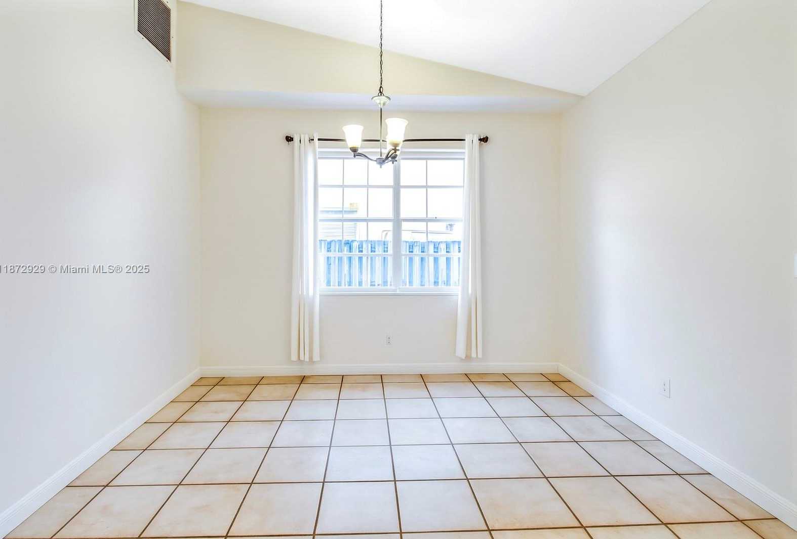 Small Image of 408 SOUTH EAST 6TH ST, Dania Beach Number 9
