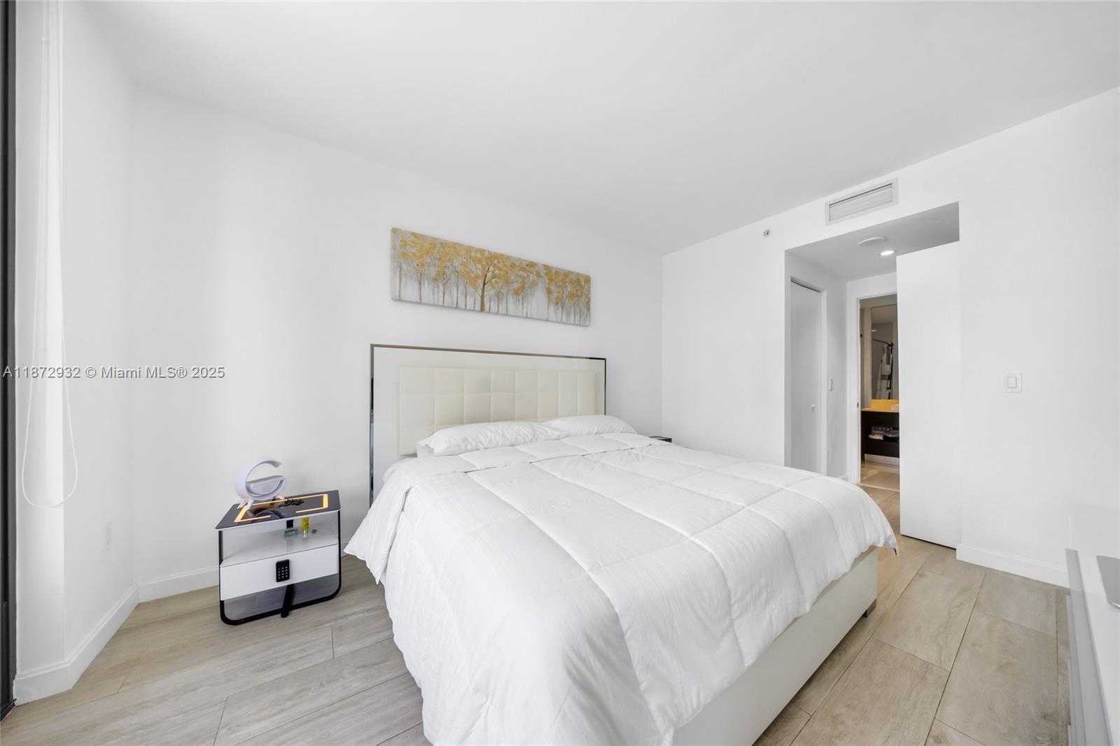 Small Image of 55 SOUTH WEST 9TH ST #1804, Miami Number 16