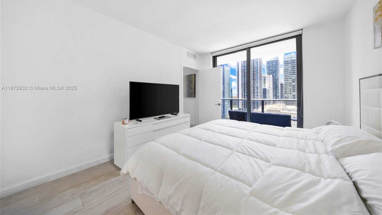 Small Image of 55 SOUTH WEST 9TH ST #1804, Miami Number 19