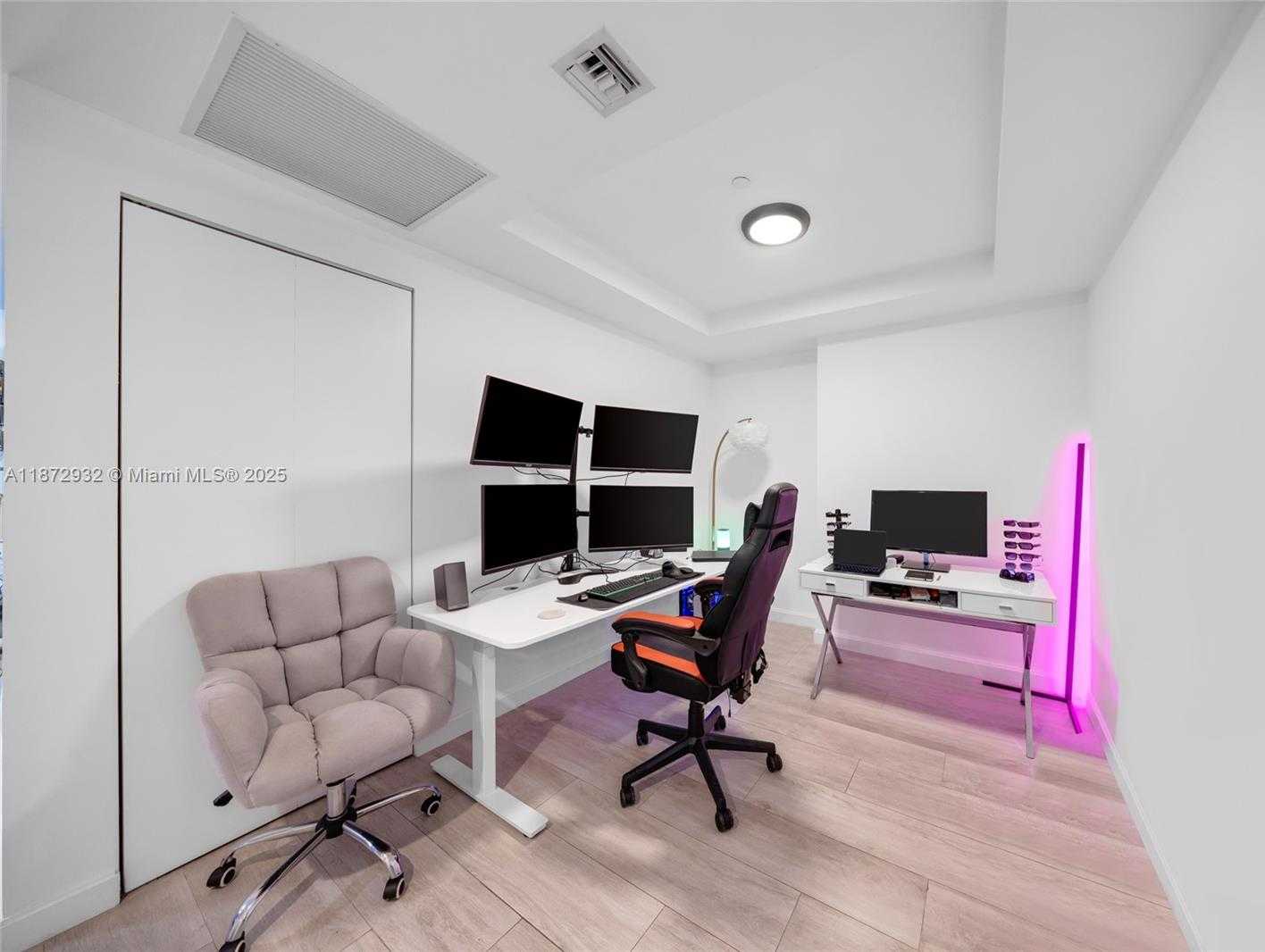 Small Image of 55 SOUTH WEST 9TH ST #1804, Miami Number 23