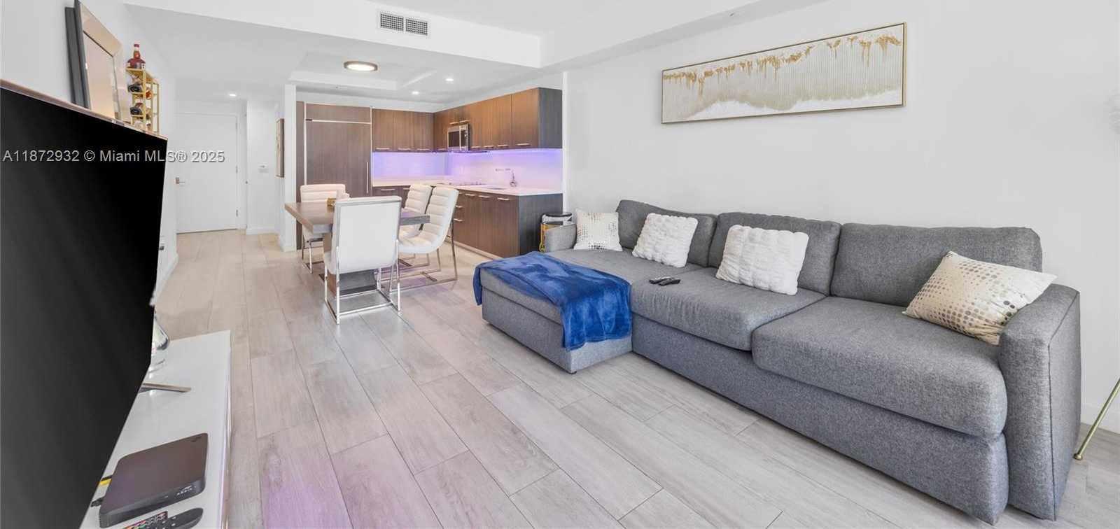 Small Image of 55 SOUTH WEST 9TH ST #1804, Miami Number 8