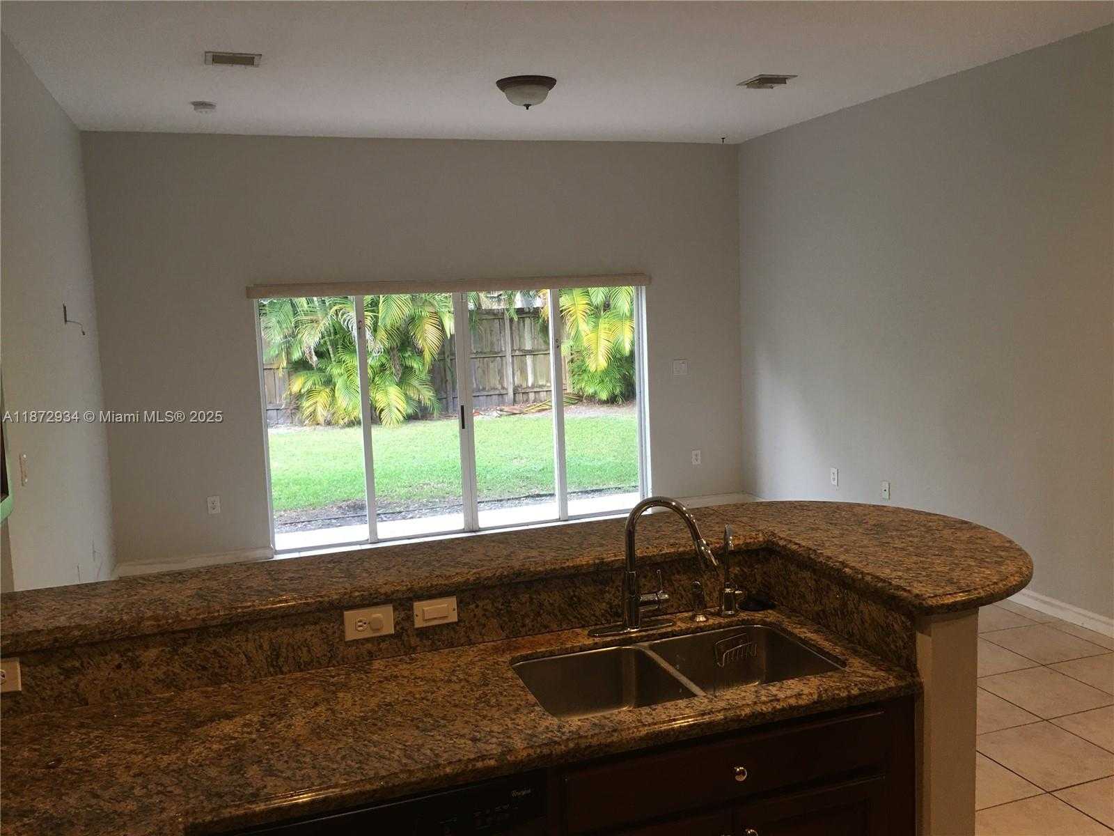 Small Image of 16637 SOUTH WEST 52ND ST, Miami Number 14