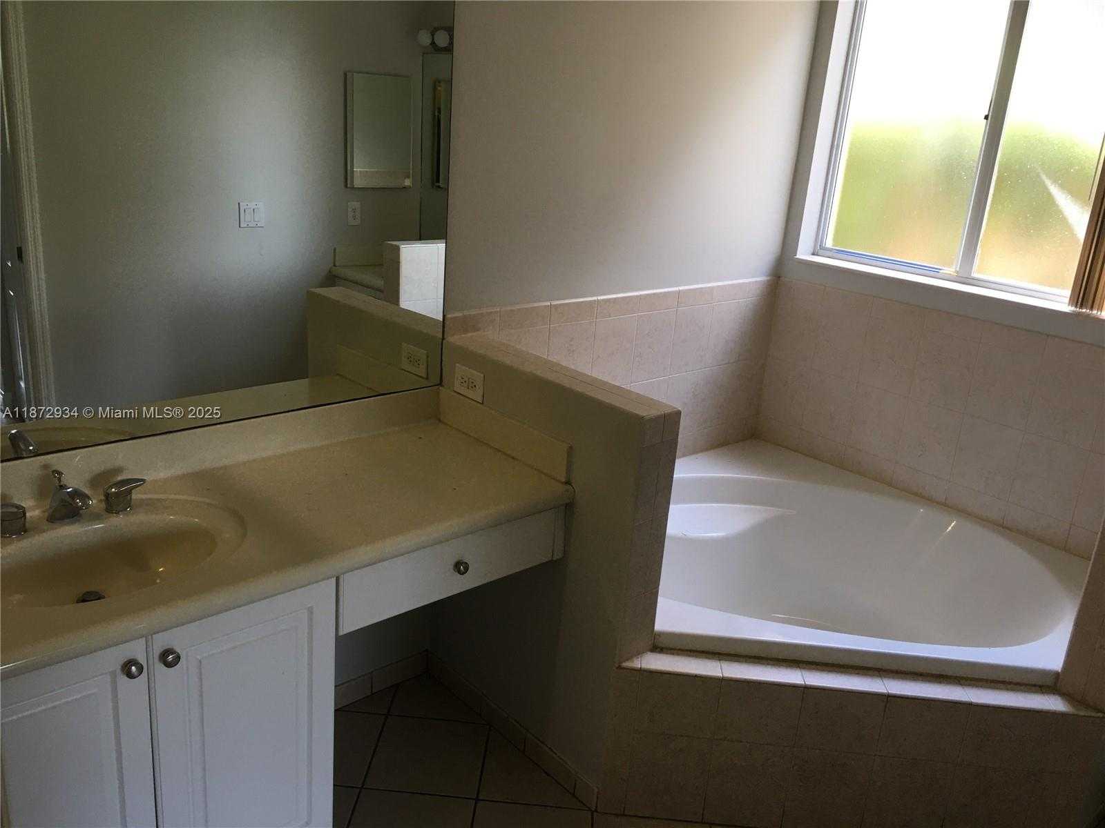 Small Image of 16637 SOUTH WEST 52ND ST, Miami Number 18