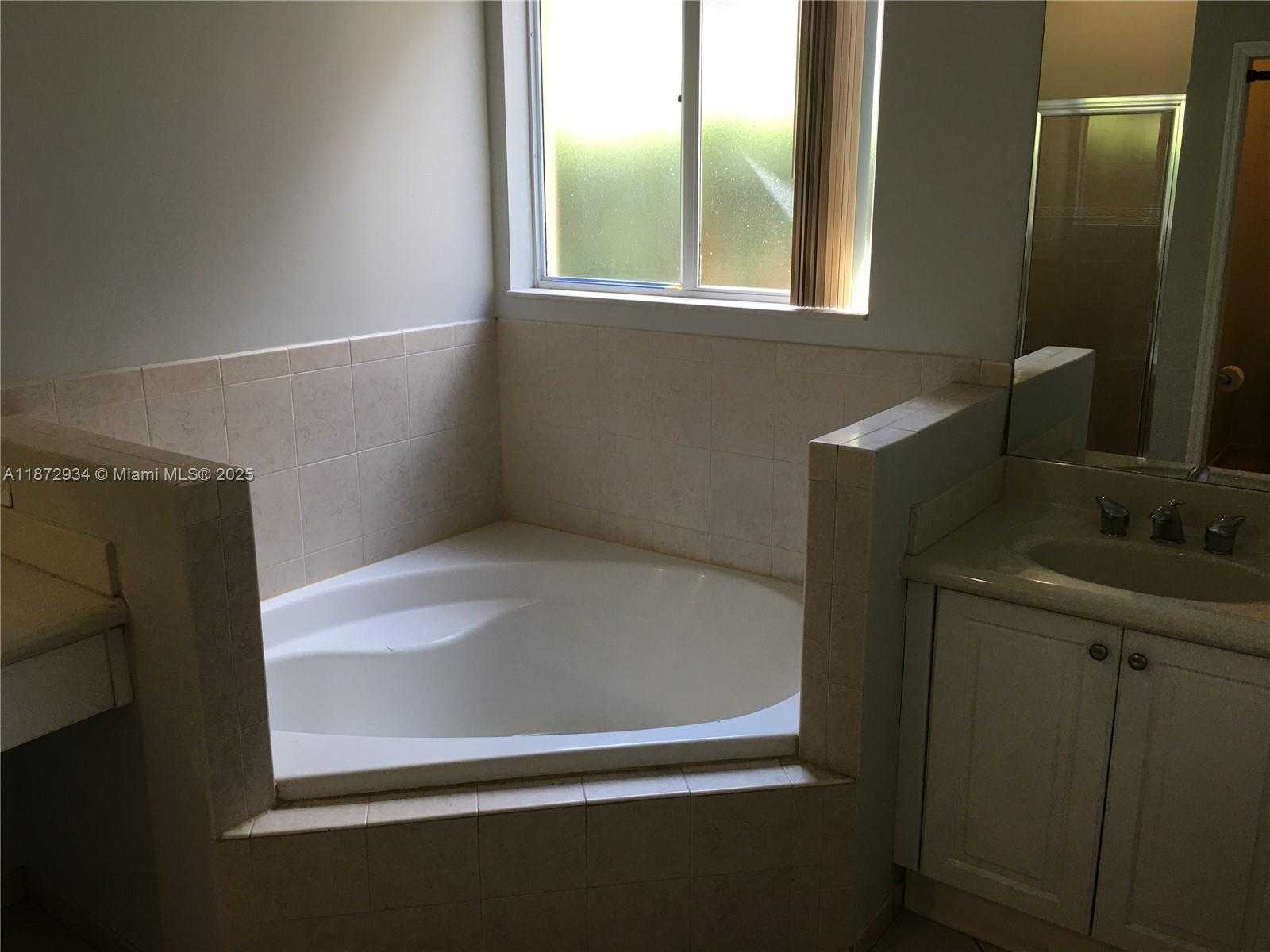 Small Image of 16637 SOUTH WEST 52ND ST, Miami Number 19