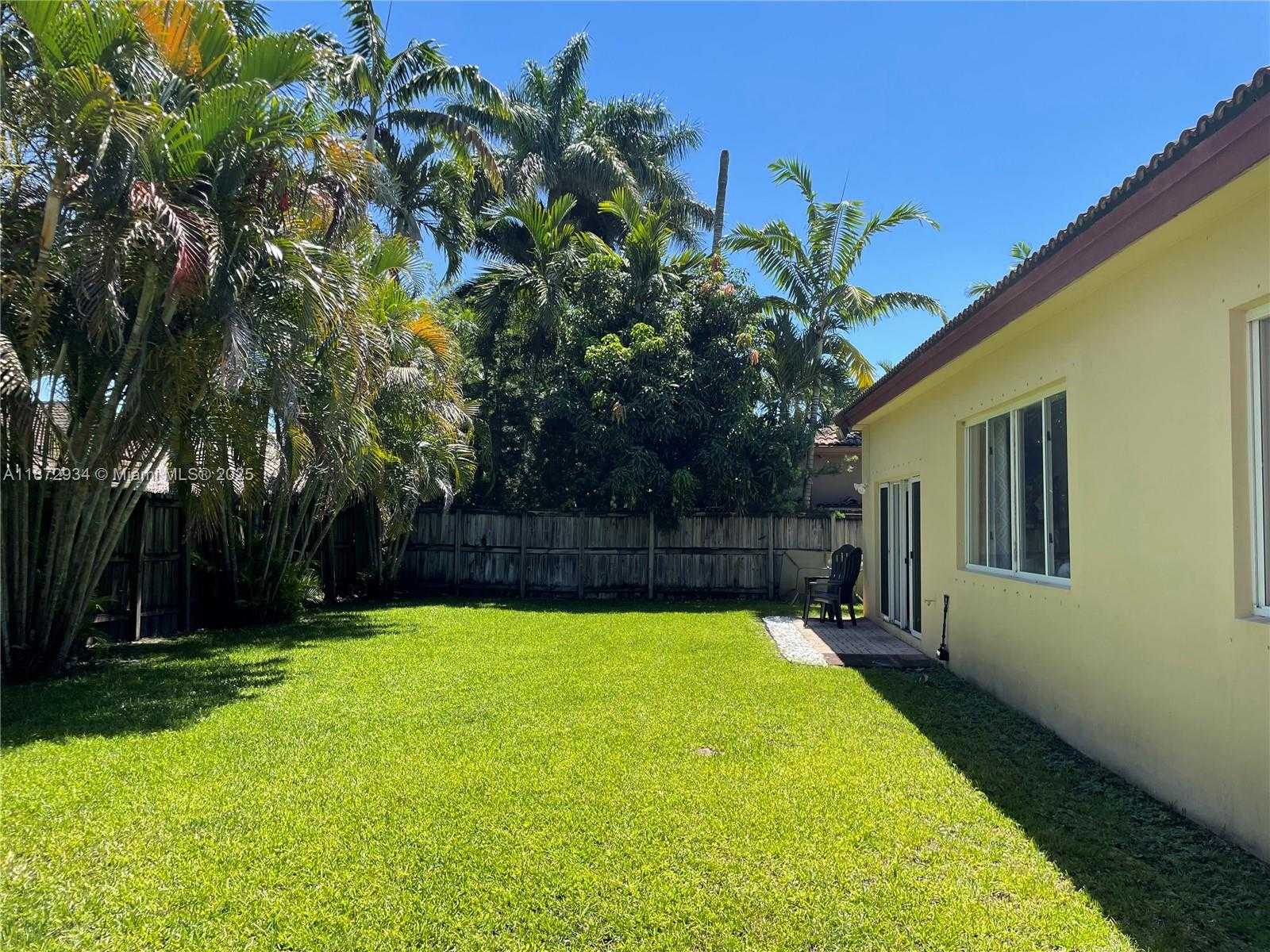 Small Image of 16637 SOUTH WEST 52ND ST, Miami Number 23