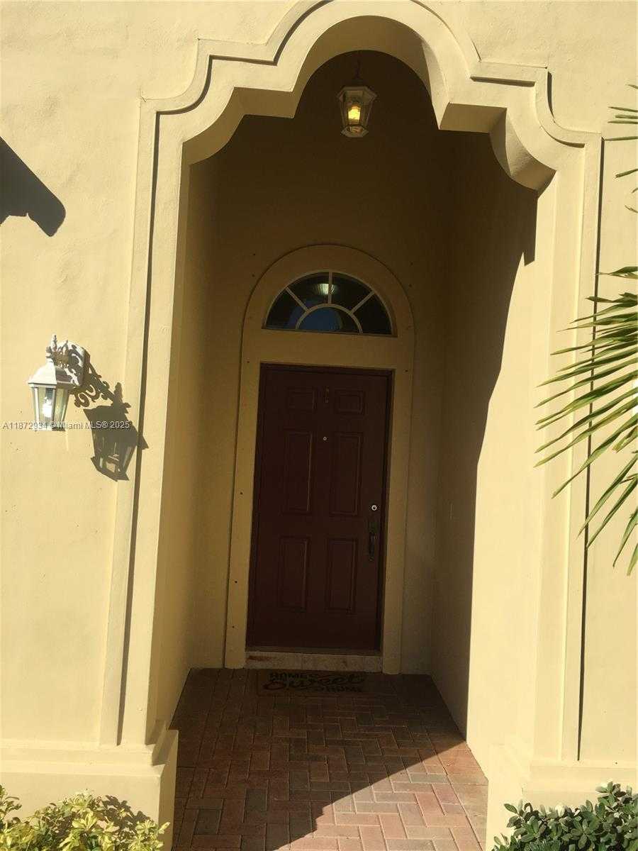 Small Image of 16637 SOUTH WEST 52ND ST, Miami Number 3