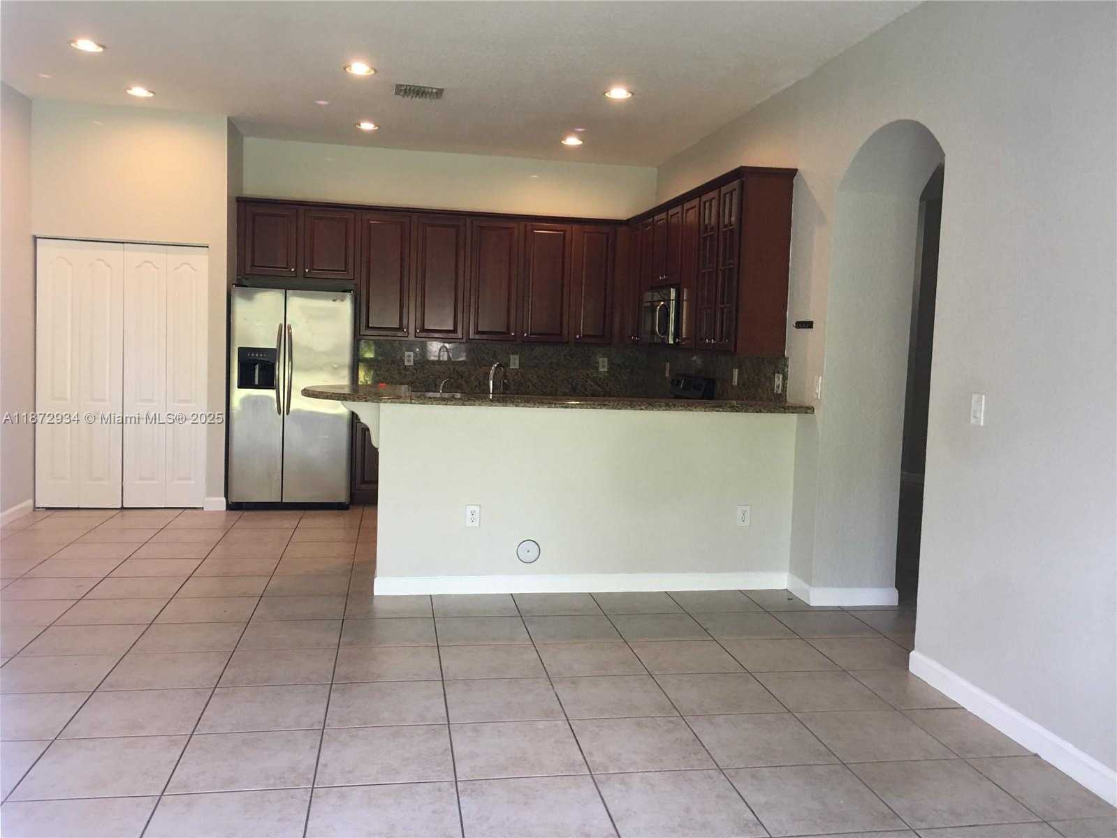 Small Image of 16637 SOUTH WEST 52ND ST, Miami Number 8