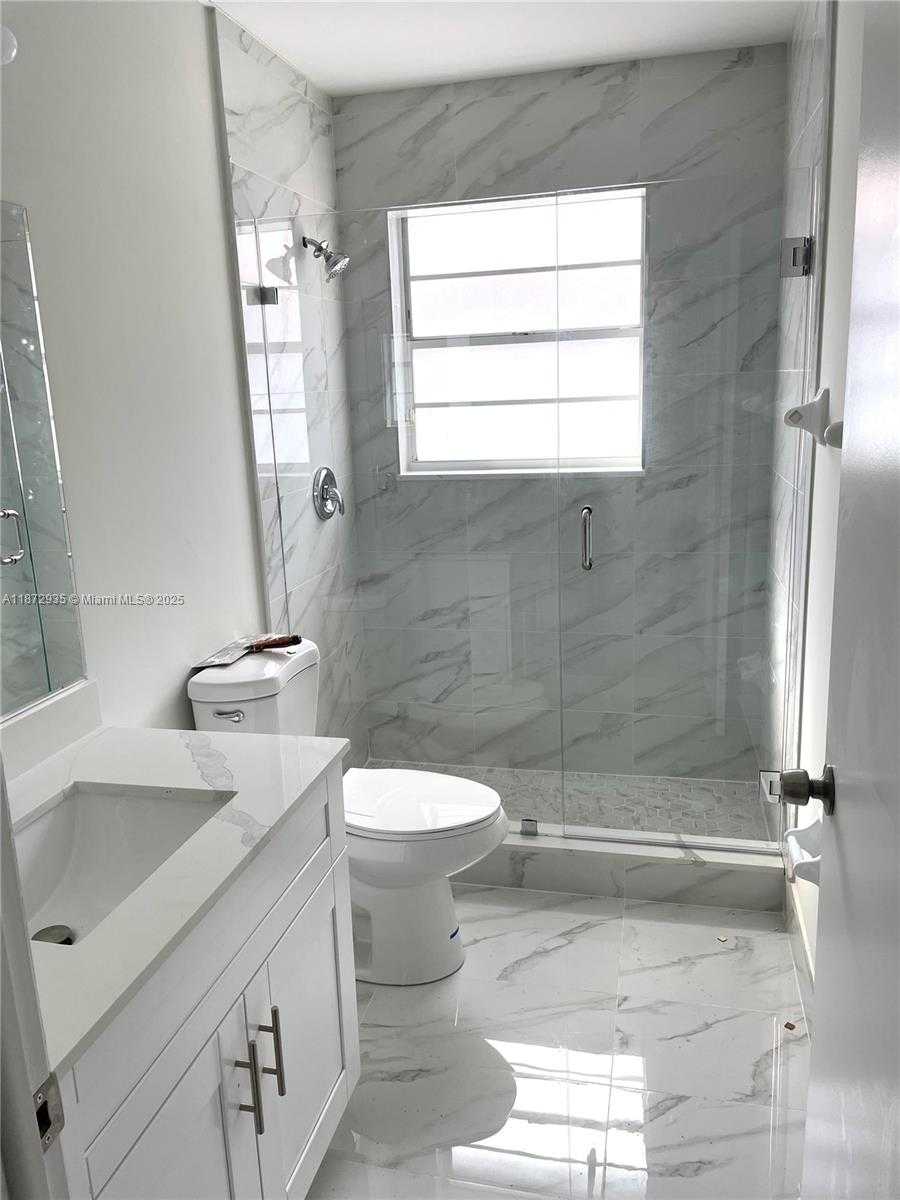 Small Image of 10273 NORTH WEST 56TH ST, Doral Number 16