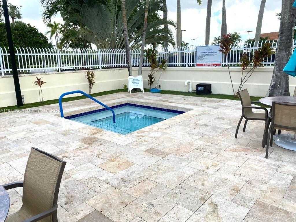 Small Image of 10273 NORTH WEST 56TH ST, Doral Number 23