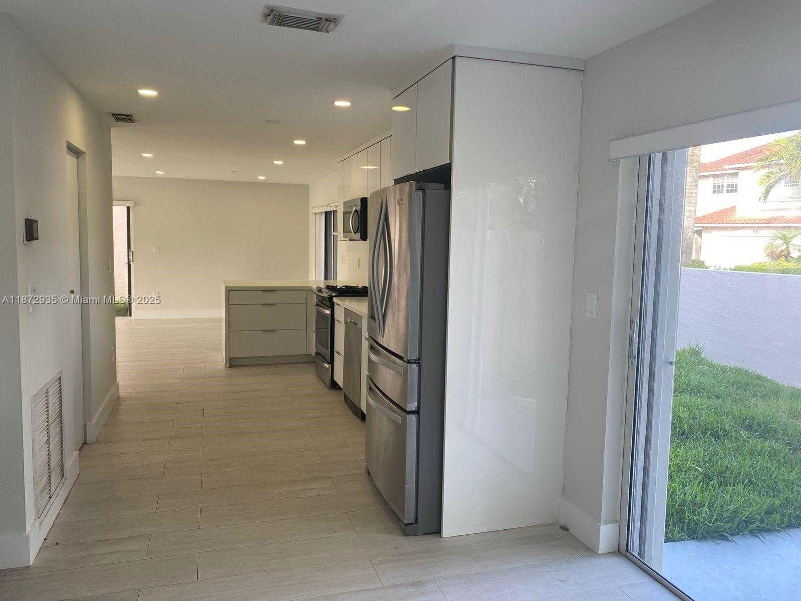 Small Image of 10273 NORTH WEST 56TH ST, Doral Number 5