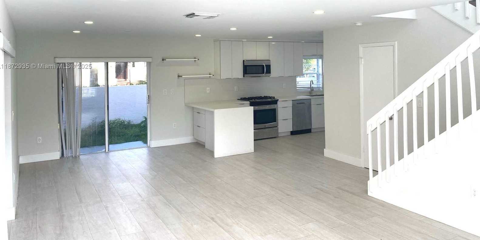 Small Image of 10273 NORTH WEST 56TH ST, Doral Number 7
