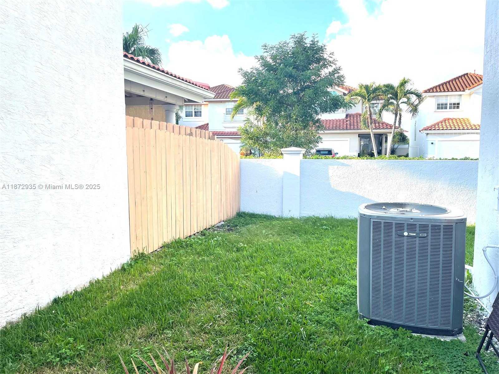 Small Image of 10273 NORTH WEST 56TH ST, Doral Number 9