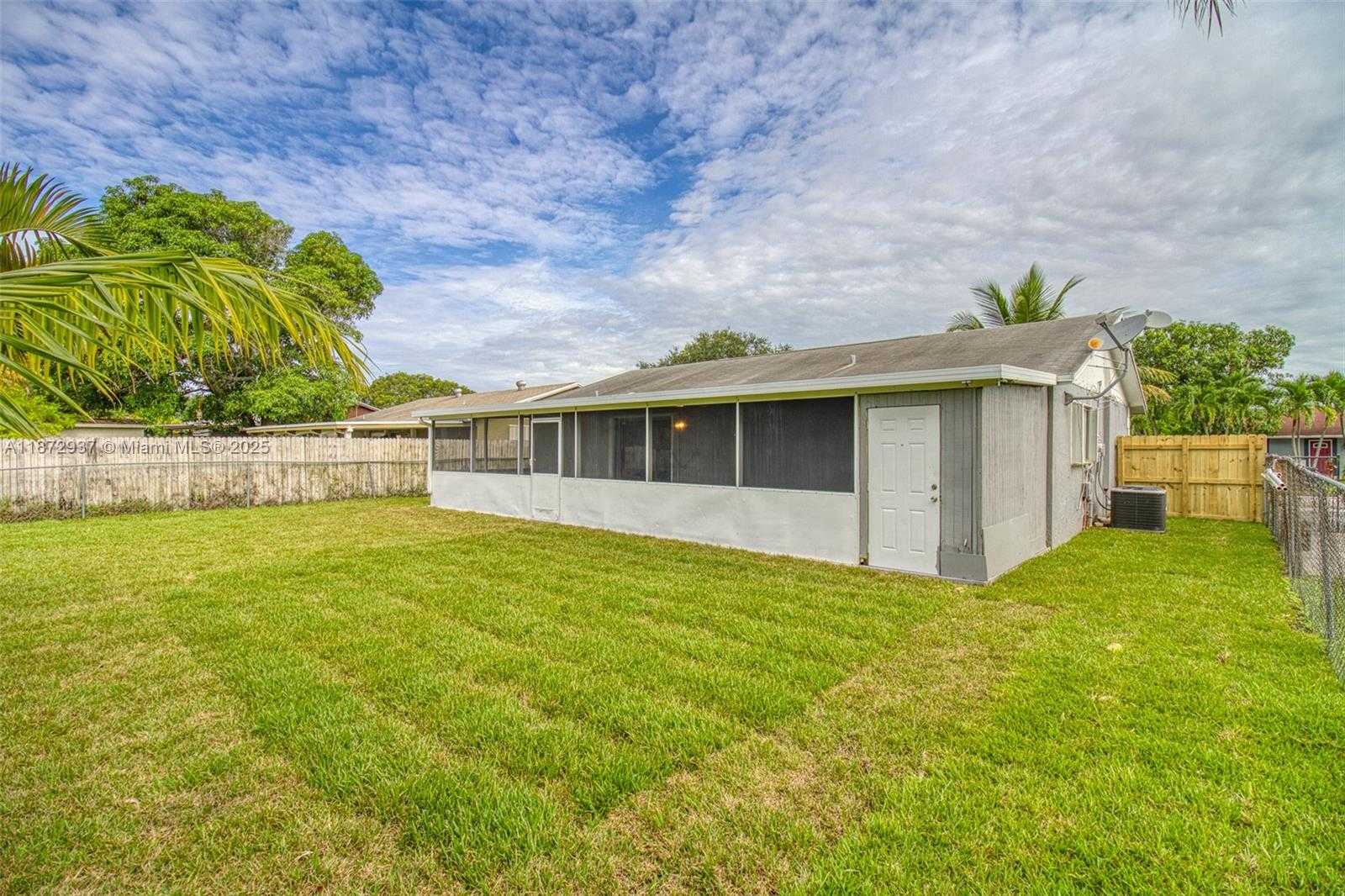 Small Image of 8130 SOUTH WEST 7TH CT, North Lauderdale Number 14