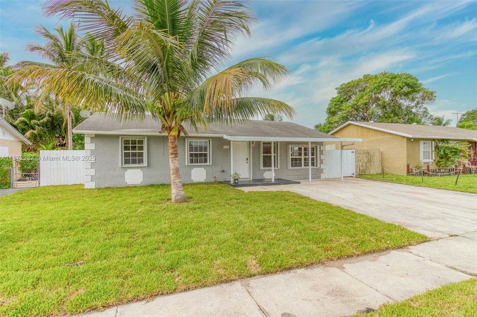 Small Image of 8130 SOUTH WEST 7TH CT, North Lauderdale Number 2