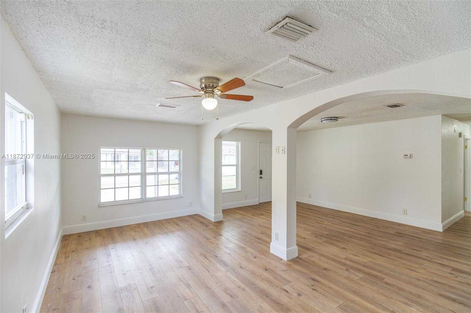 Small Image of 8130 SOUTH WEST 7TH CT, North Lauderdale Number 3