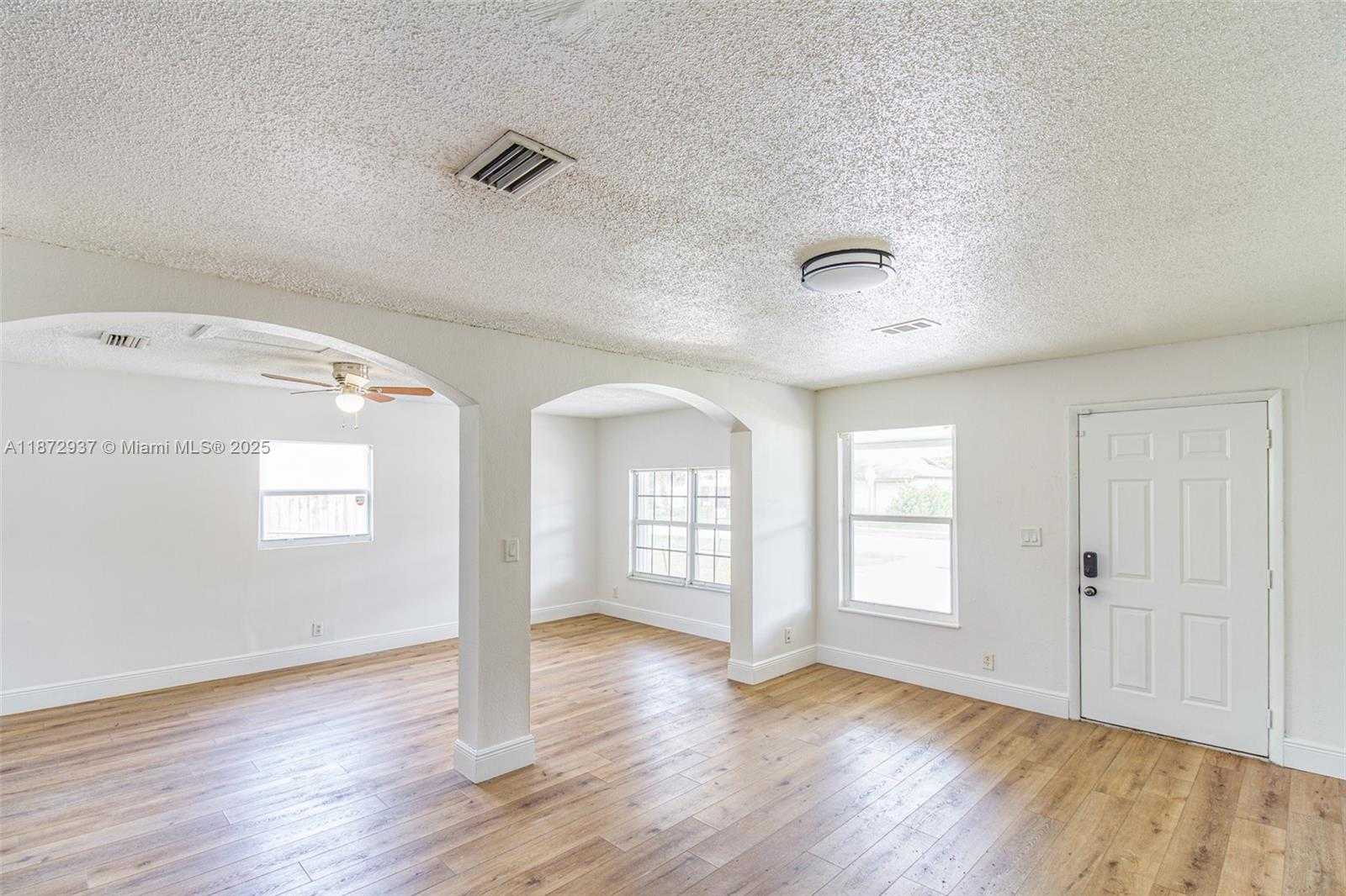 Small Image of 8130 SOUTH WEST 7TH CT, North Lauderdale Number 4
