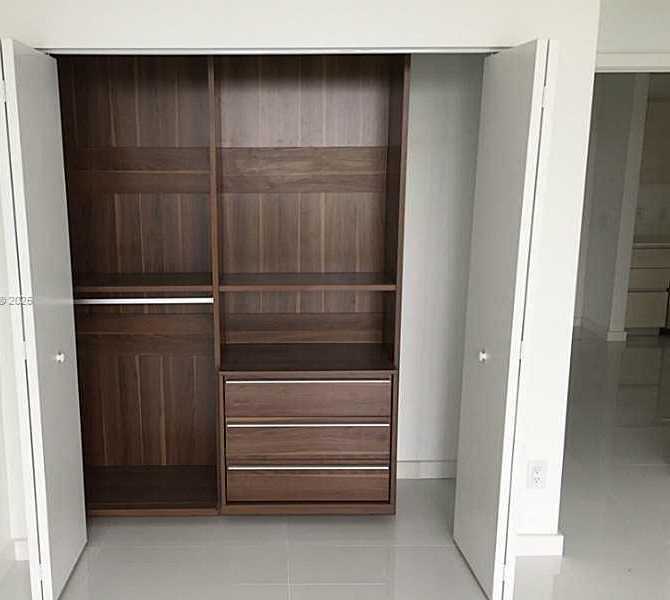 Small Image of 4250 BISCAYNE BLVD #611, Miami Number 9