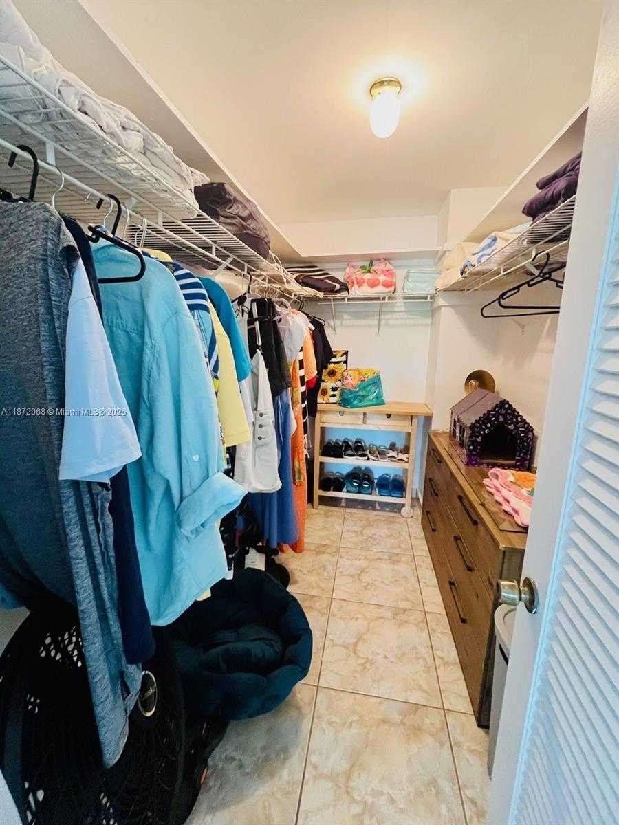 Small Image of 8233 HARDING AVE #309, Miami Beach Number 14