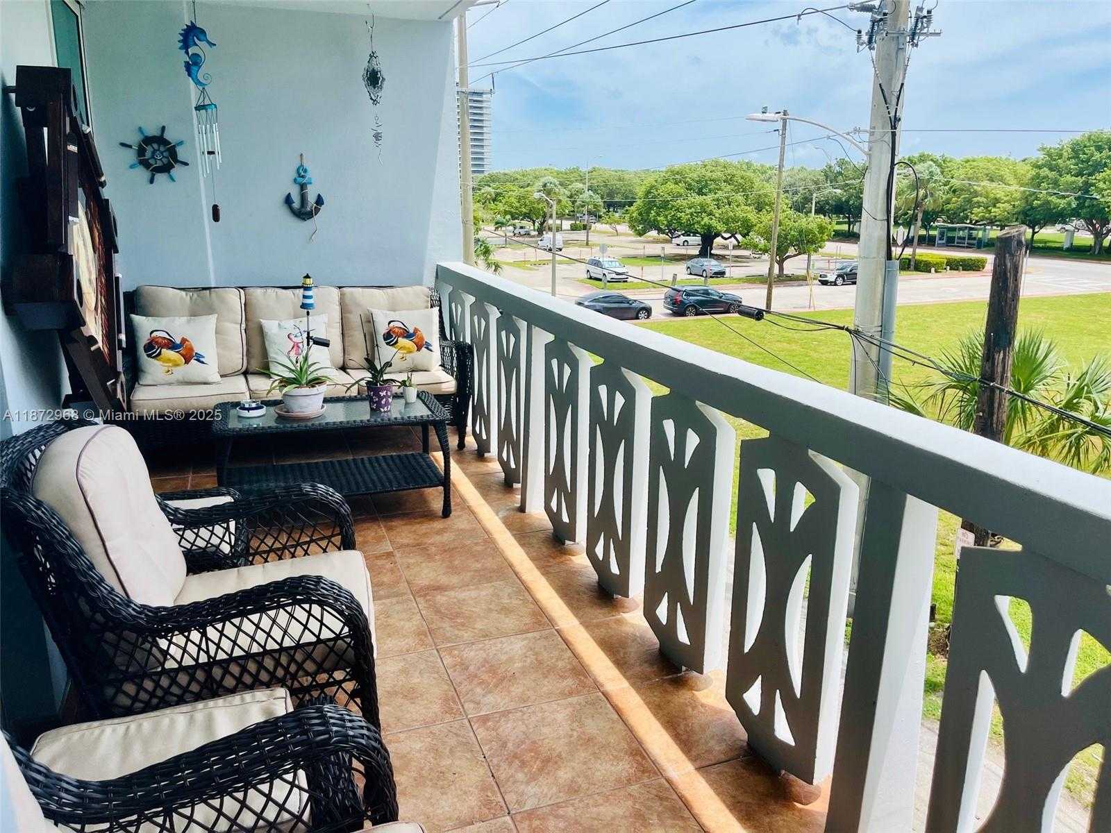 Small Image of 8233 HARDING AVE #309, Miami Beach Number 16