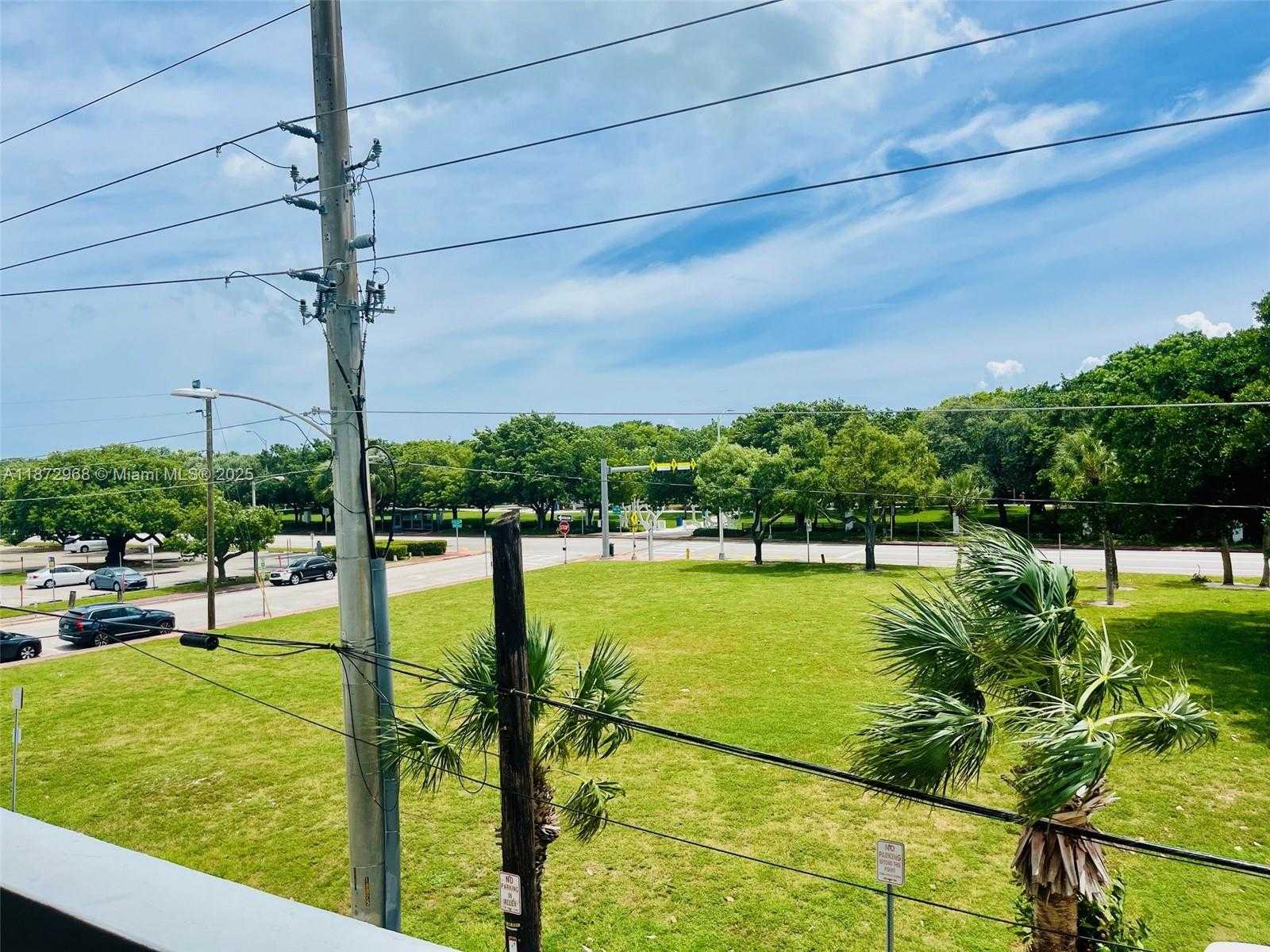 Small Image of 8233 HARDING AVE #309, Miami Beach Number 19