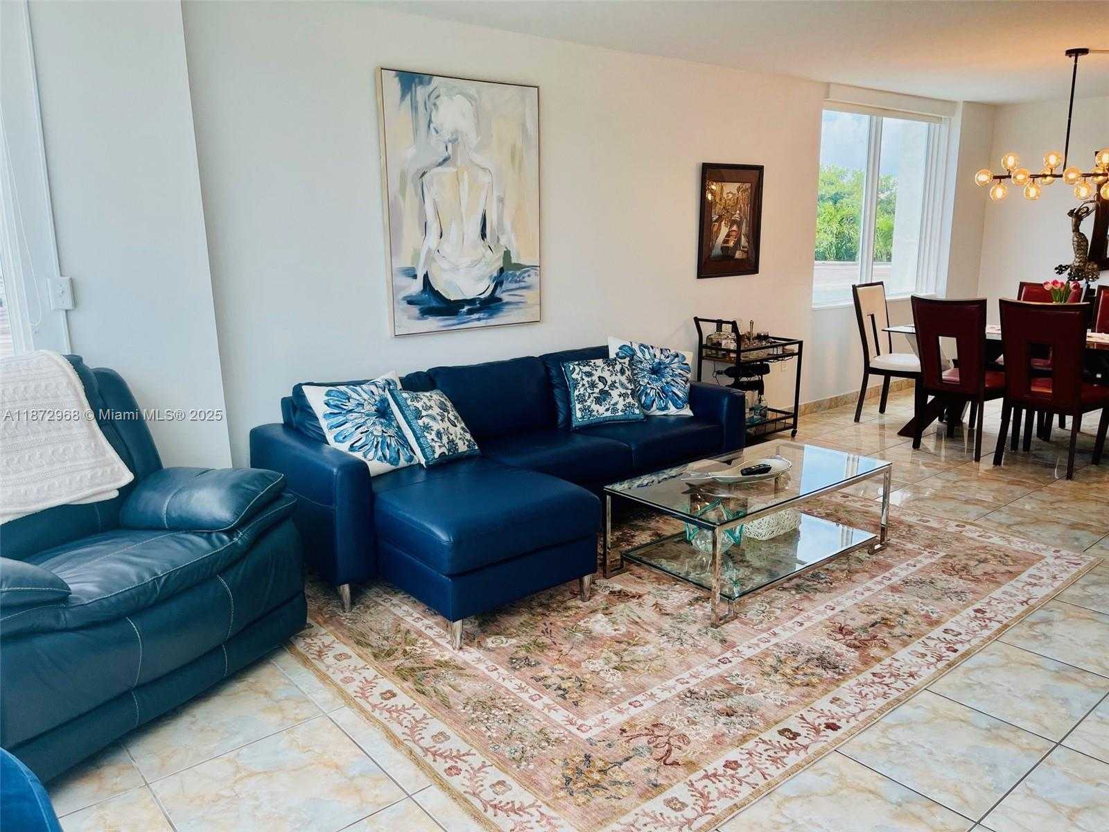 Small Image of 8233 HARDING AVE #309, Miami Beach Number 2