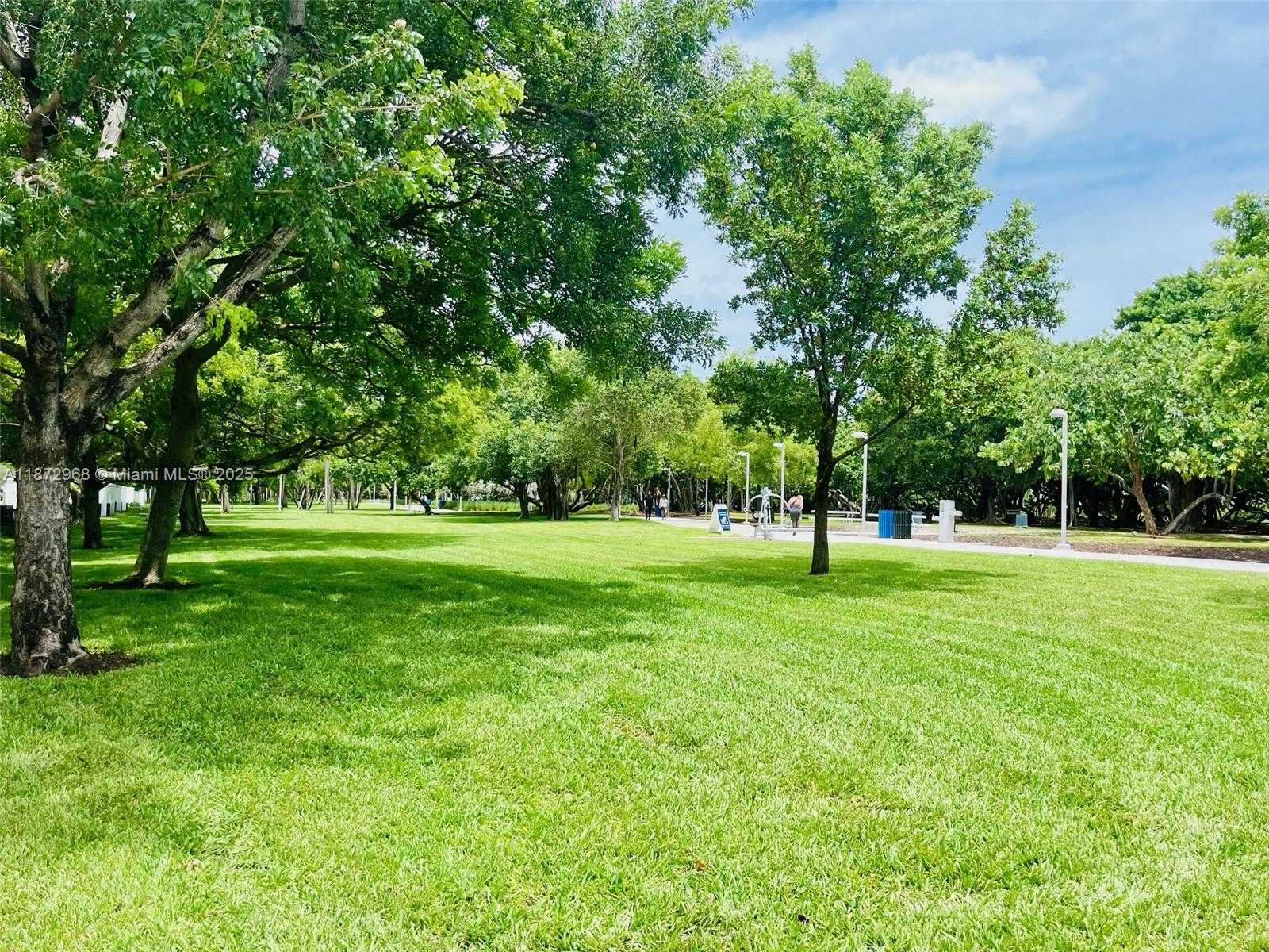 Small Image of 8233 HARDING AVE #309, Miami Beach Number 27