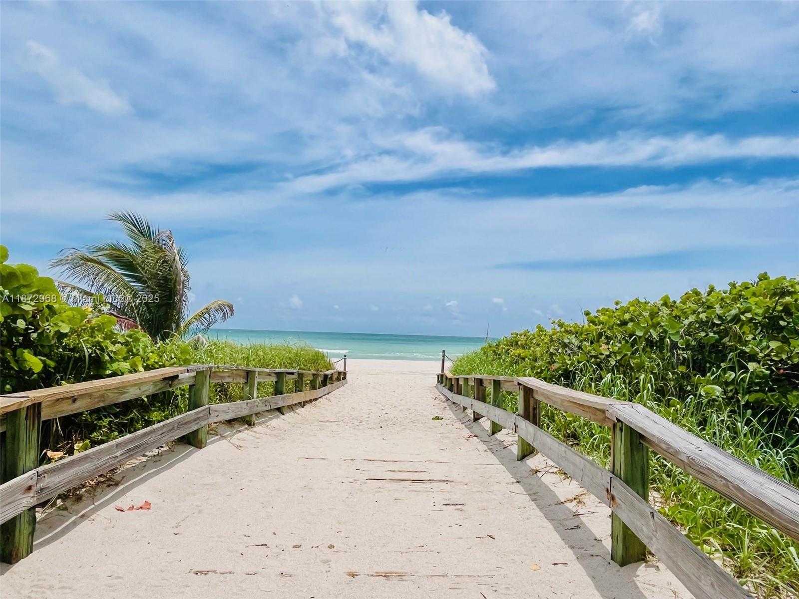 Small Image of 8233 HARDING AVE #309, Miami Beach Number 28