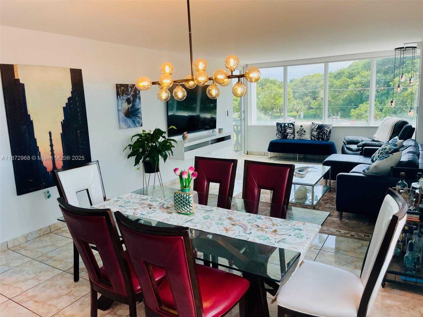 Small Image of 8233 HARDING AVE #309, Miami Beach Number 5