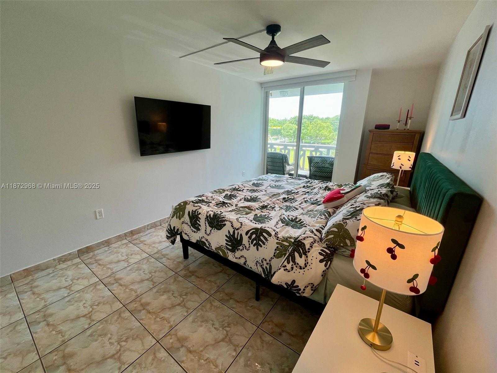 Small Image of 8233 HARDING AVE #309, Miami Beach Number 8