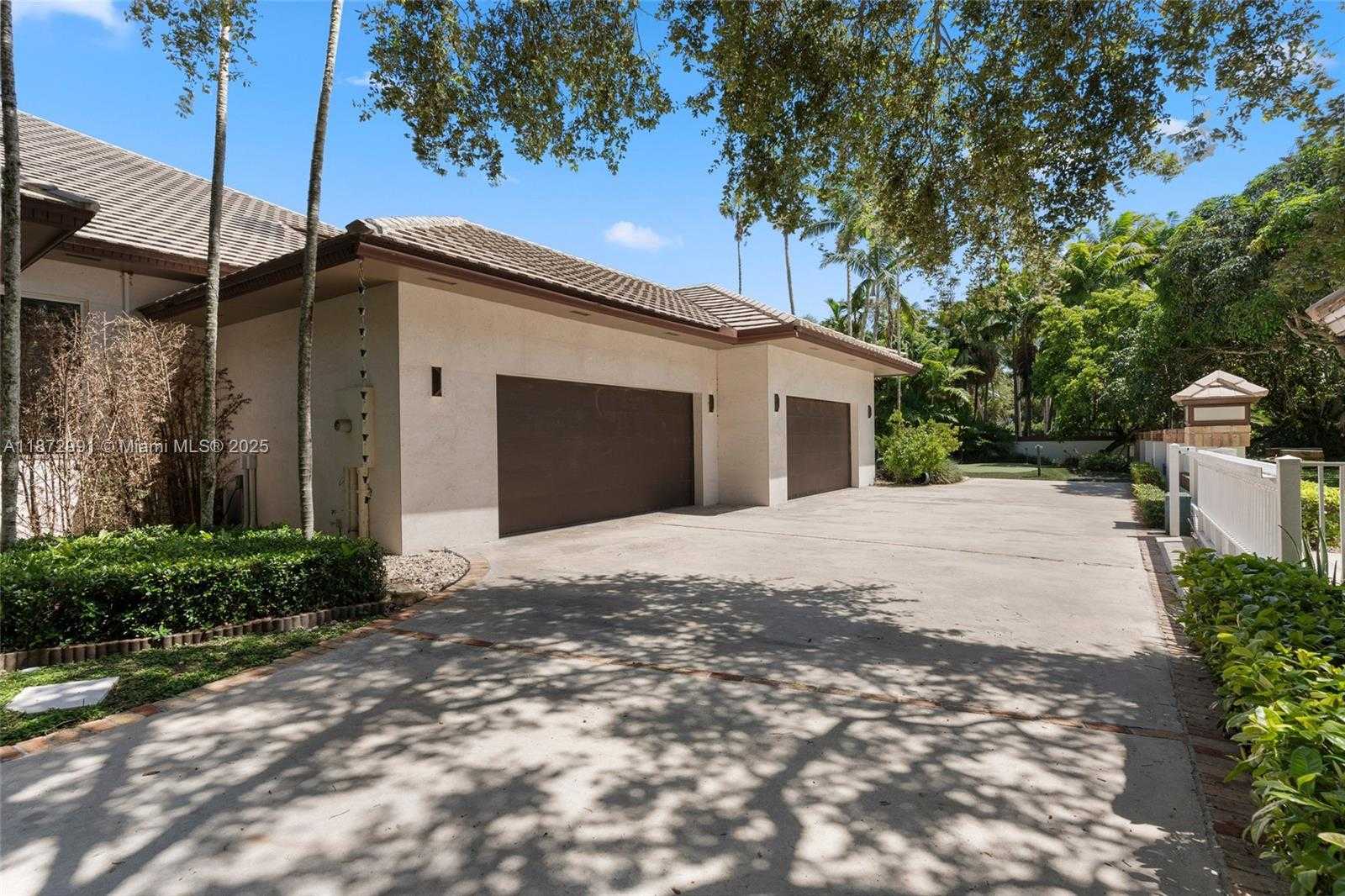 Small Image of 6190 SOUTH WEST 102ND ST, Pinecrest Number 12
