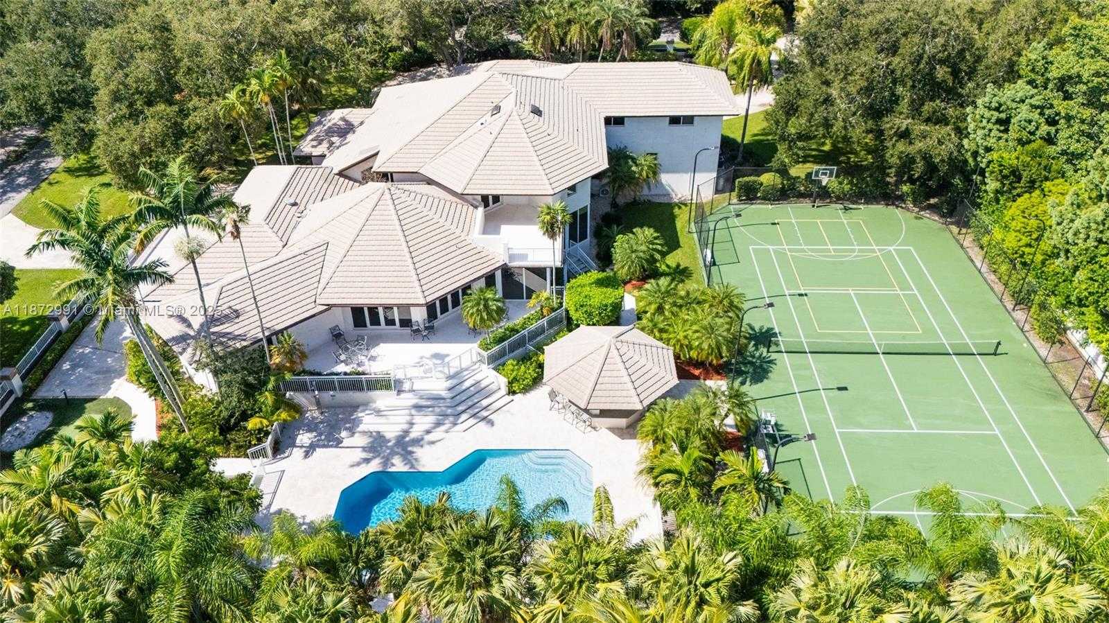 Small Image of 6190 SOUTH WEST 102ND ST, Pinecrest Number 2