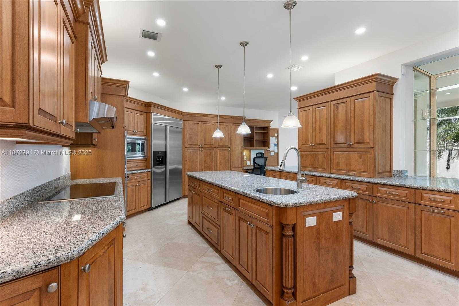 Small Image of 6190 SOUTH WEST 102ND ST, Pinecrest Number 23
