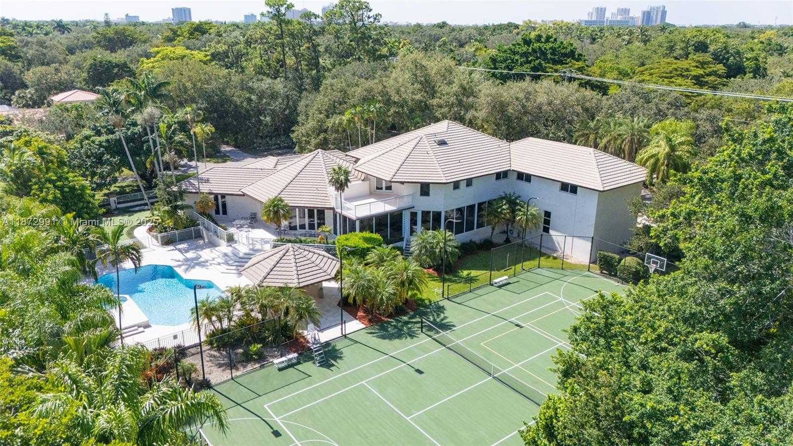 Small Image of 6190 SOUTH WEST 102ND ST, Pinecrest Number 51