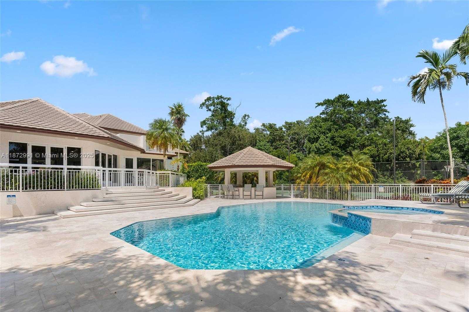 Small Image of 6190 SOUTH WEST 102ND ST, Pinecrest Number 7