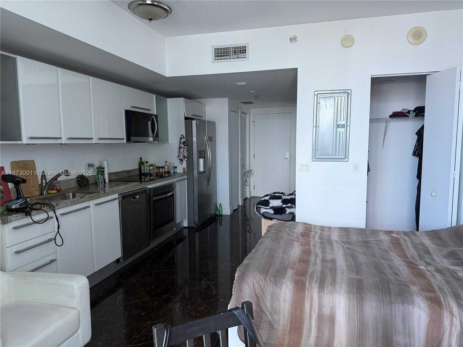 Small Image of 185 SOUTH WEST 7TH ST #2206, Miami Number 4