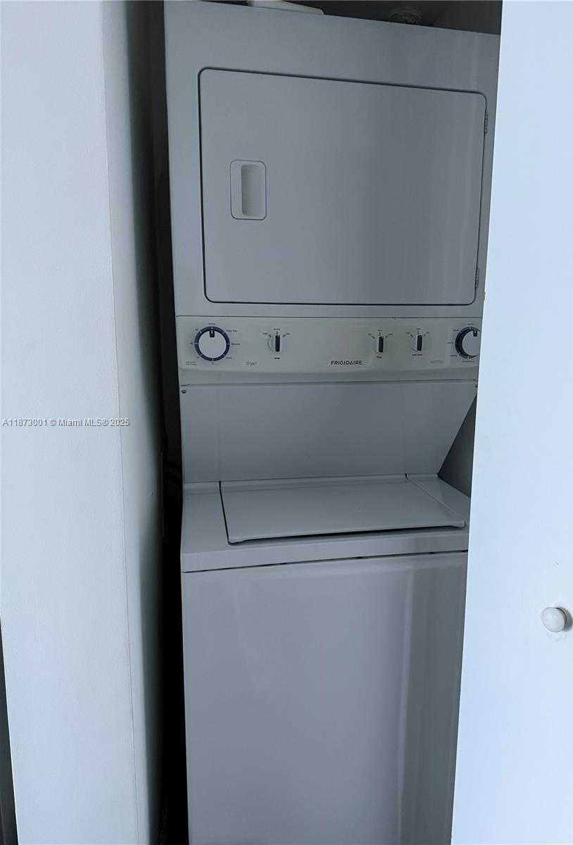 Small Image of 185 SOUTH WEST 7TH ST #2206, Miami Number 8