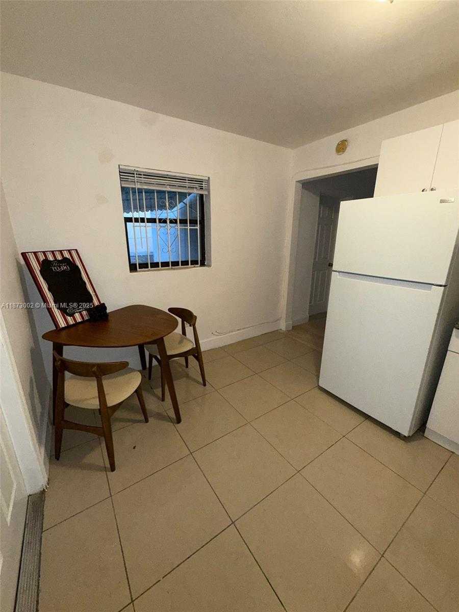 Small Image of 282 NORTH WEST 98TH ST, Miami Number 3
