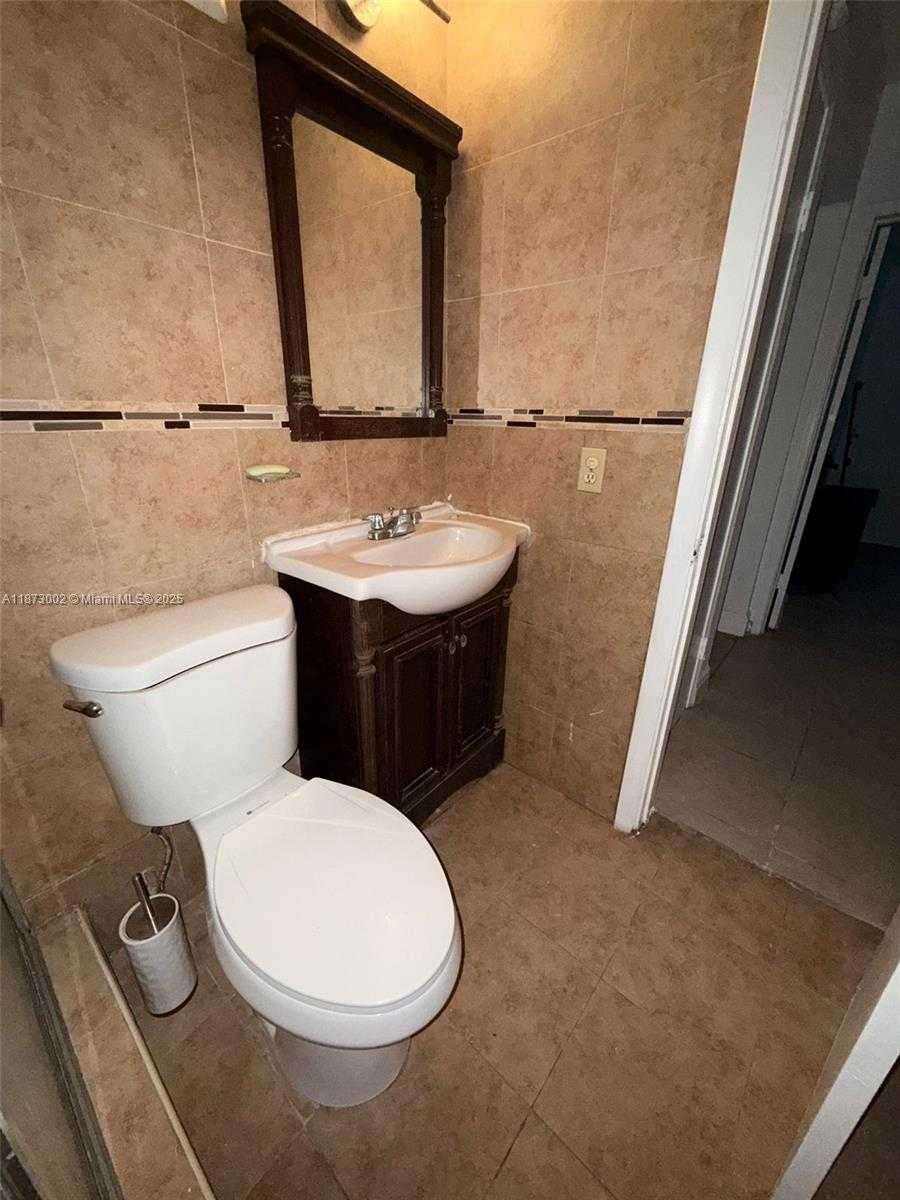 Small Image of 282 NORTH WEST 98TH ST, Miami Number 8
