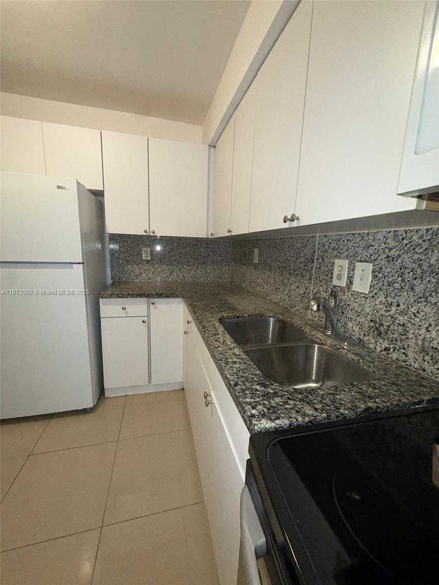 Small Image of 282 NORTH WEST 98TH ST, Miami Number 9