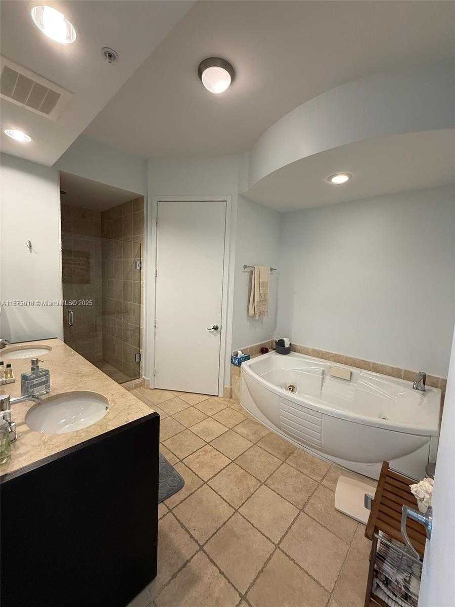 Small Image of 18201 COLLINS AVE #4001, Sunny Isles Beach Number 25