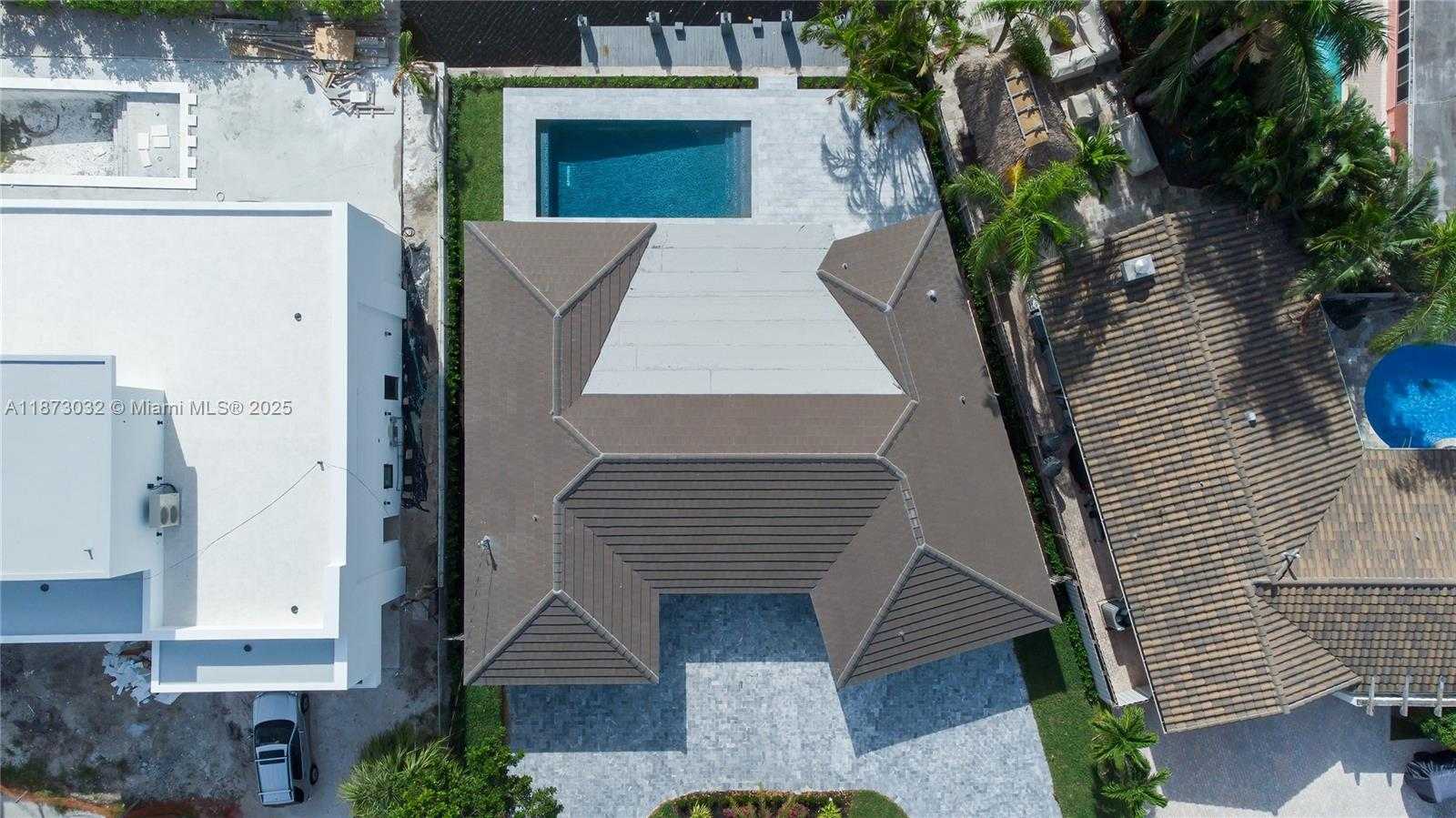 Small Image of 2810 NORTH EAST 59TH CT, Fort Lauderdale Number 2