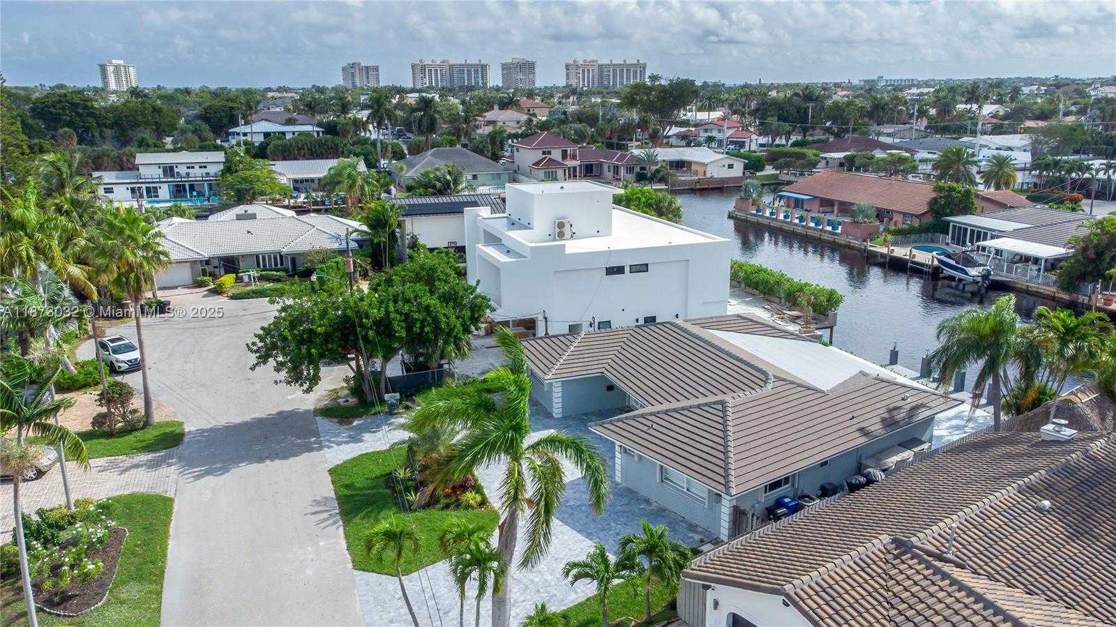 Small Image of 2810 NORTH EAST 59TH CT, Fort Lauderdale Number 4