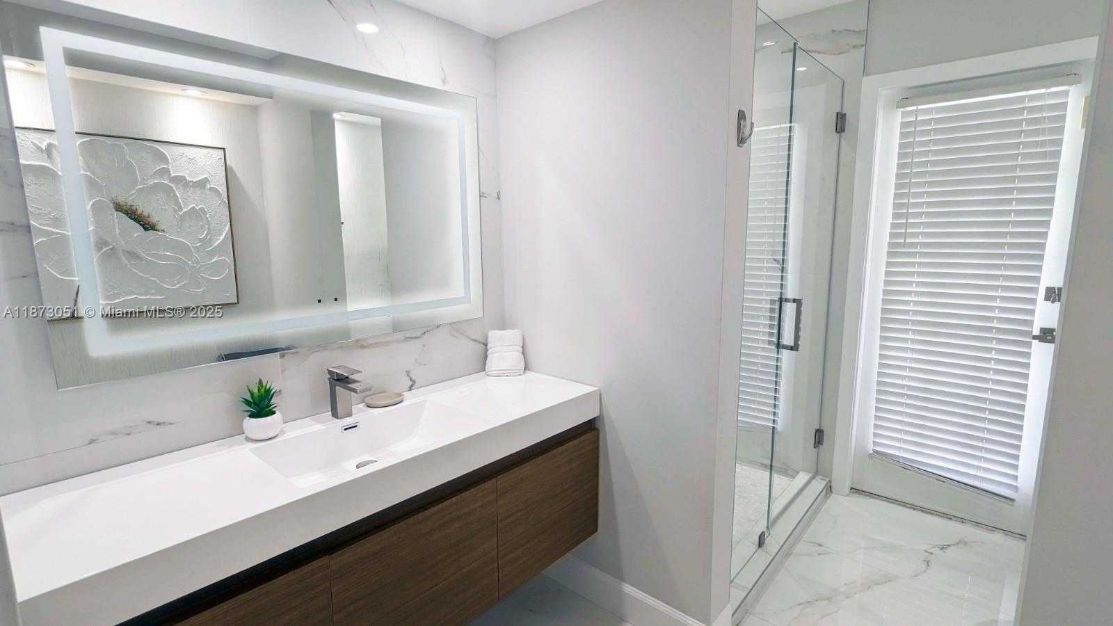 Small Image of 4027 PIERCE ST, Hollywood Number 14