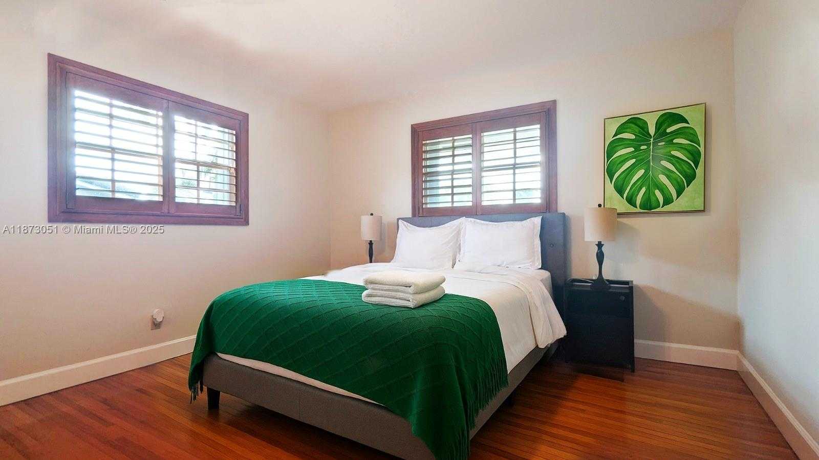 Small Image of 4027 PIERCE ST, Hollywood Number 16