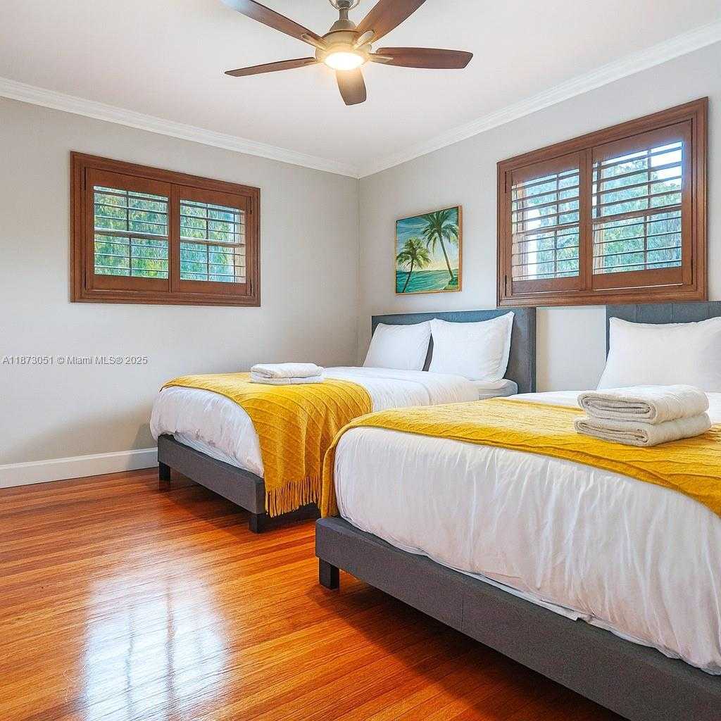 Small Image of 4027 PIERCE ST, Hollywood Number 19